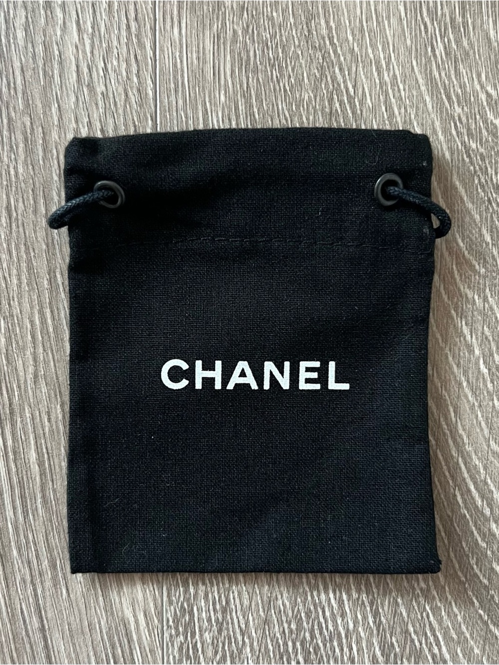 Chanel dust bag (C646)